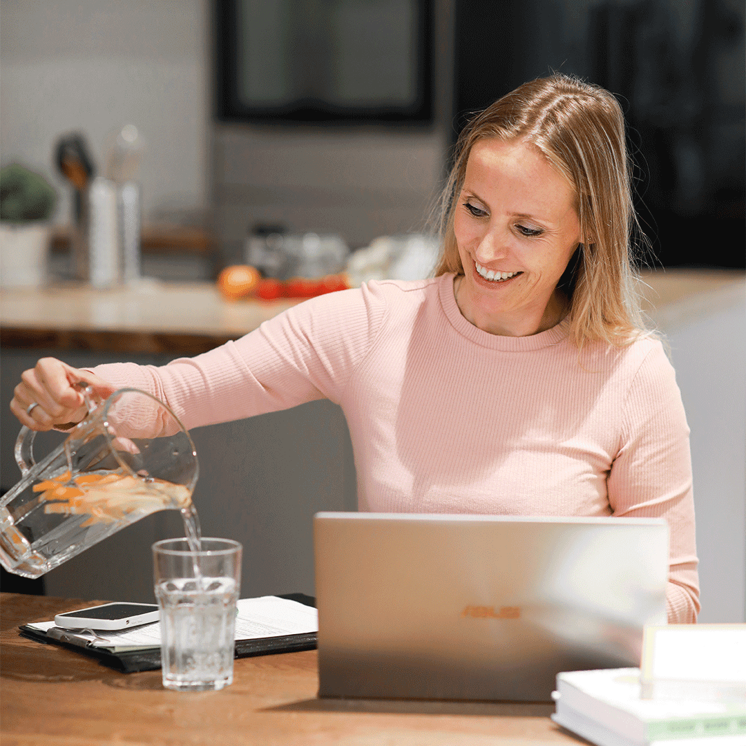 1080x1080 0004 Beyondfit francesstefanie 57 0f96b8eb6c43b72474405c31c86a4a29 2000